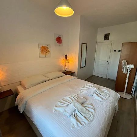 Antique Szálloda 4*